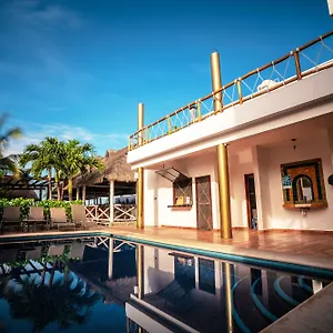 Boutique Skulls Landing Isla Mujeres