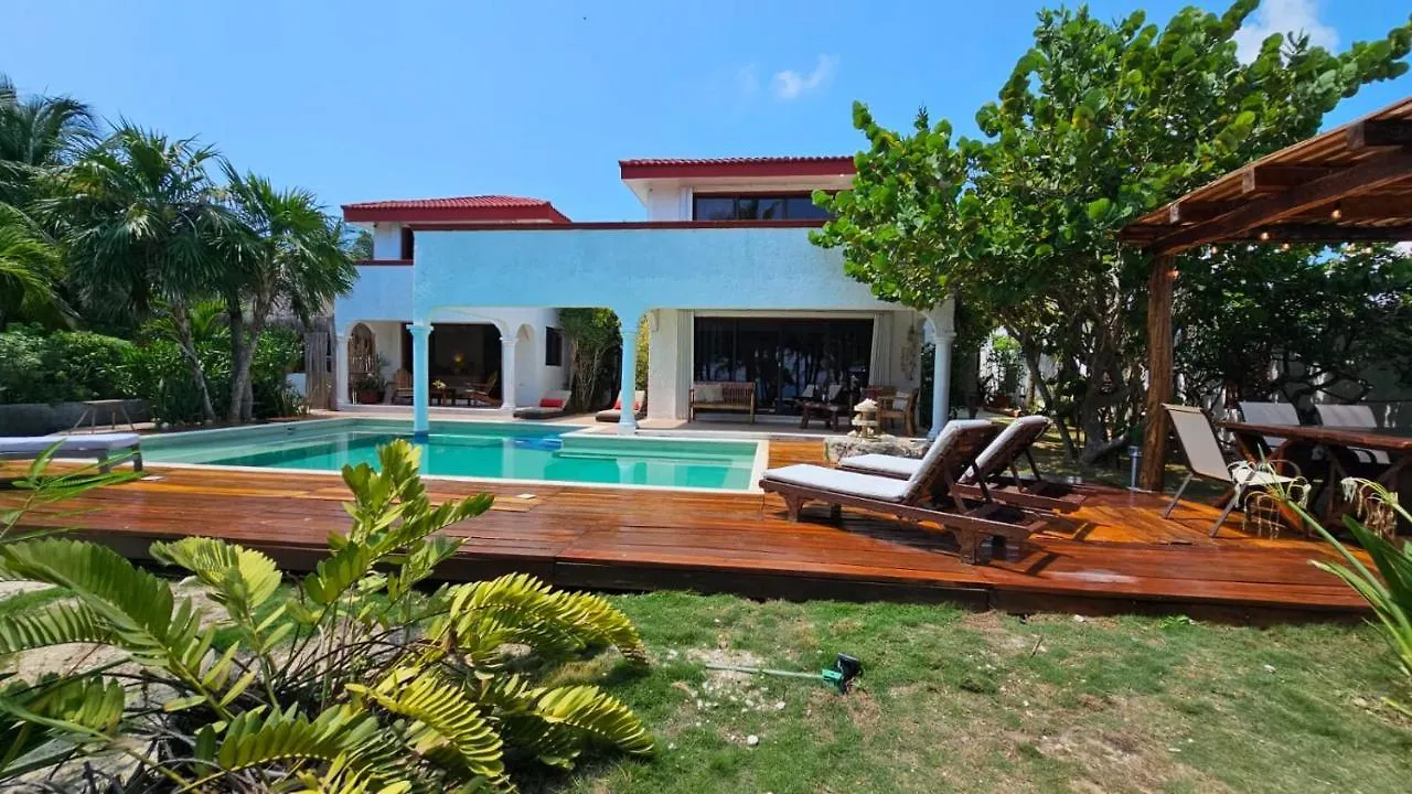 Casa Vista Al Mar Isla Mujeres Villa